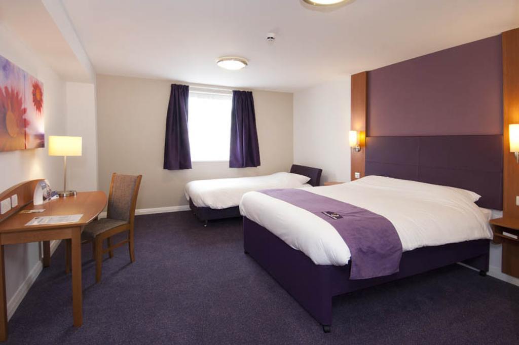Premier Inn Sheffield Arena Стая снимка
